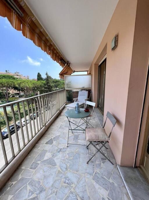 Le Pinede - Apt 4 Prs- Parking - Clim - 500M Plages Antibes Exterior foto
