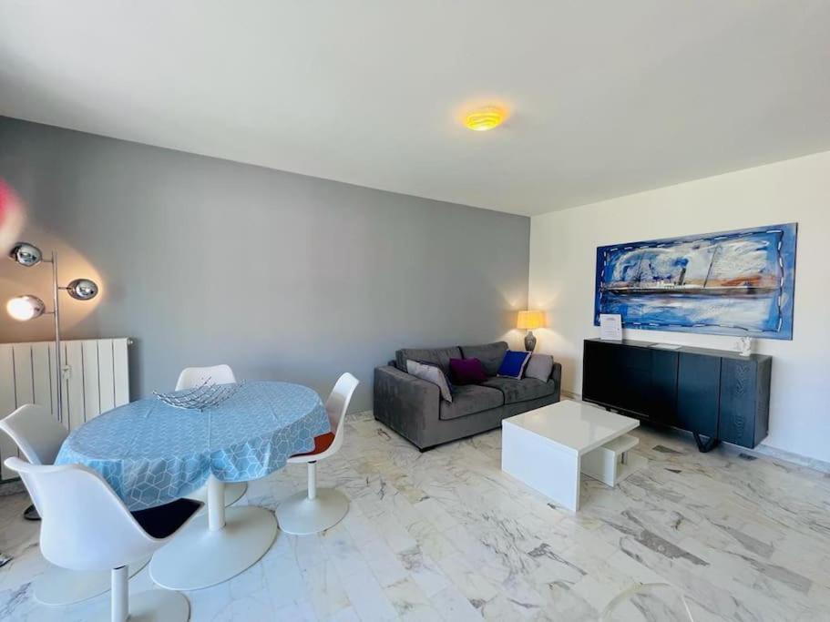 Le Pinede - Apt 4 Prs- Parking - Clim - 500M Plages Antibes Exterior foto